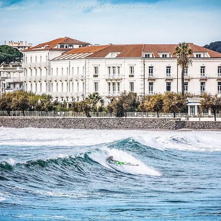 Grand Hotel Des Sablettes Plage, Curio Collection By Hilton La Seyne-sur-Mer Buitenkant foto