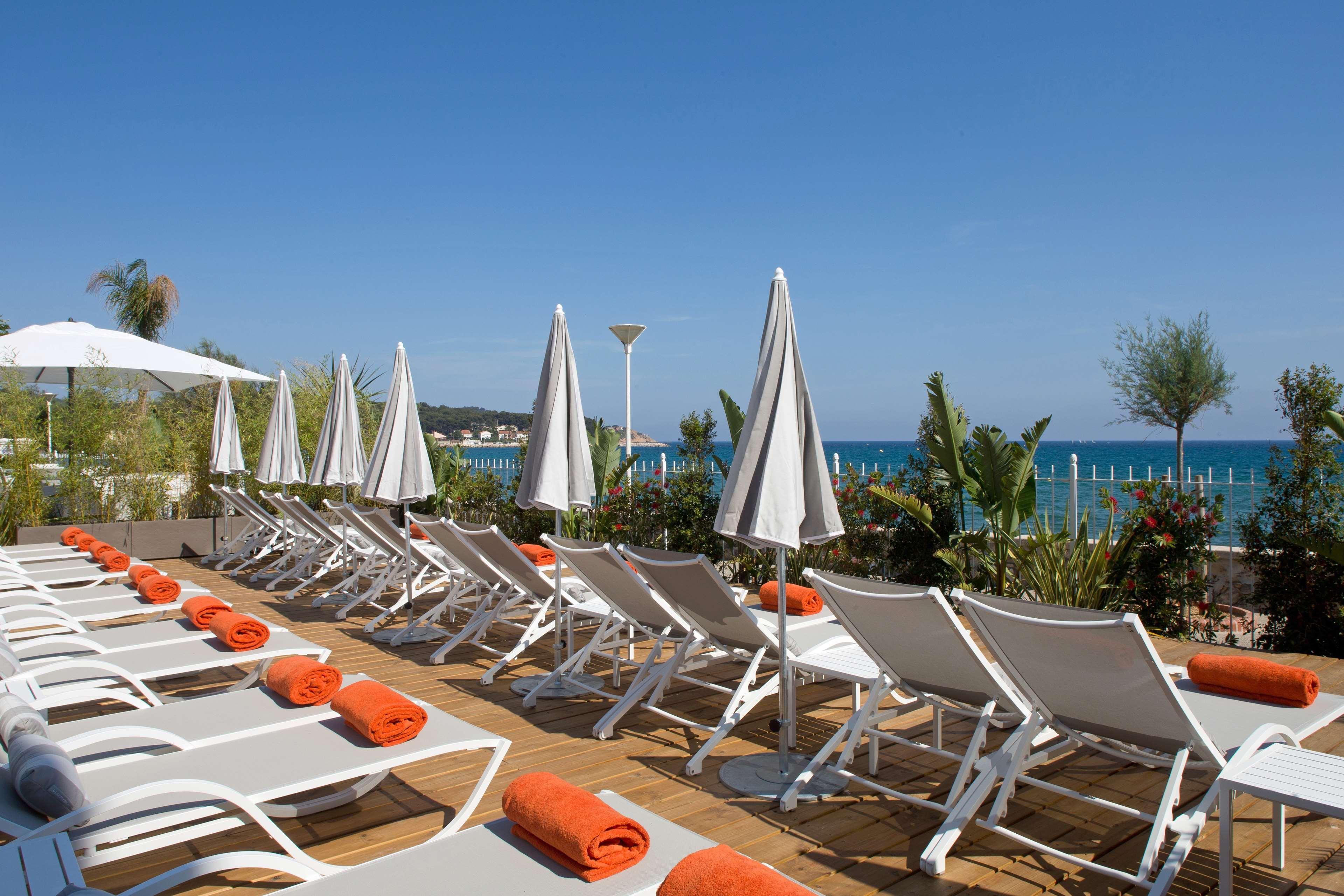 Grand Hotel Des Sablettes Plage, Curio Collection By Hilton La Seyne-sur-Mer Buitenkant foto