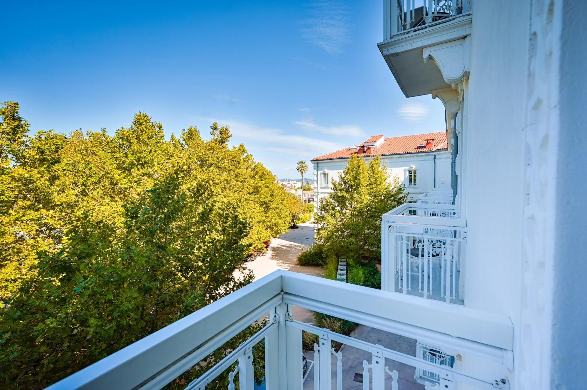 Grand Hotel Des Sablettes Plage, Curio Collection By Hilton La Seyne-sur-Mer Buitenkant foto