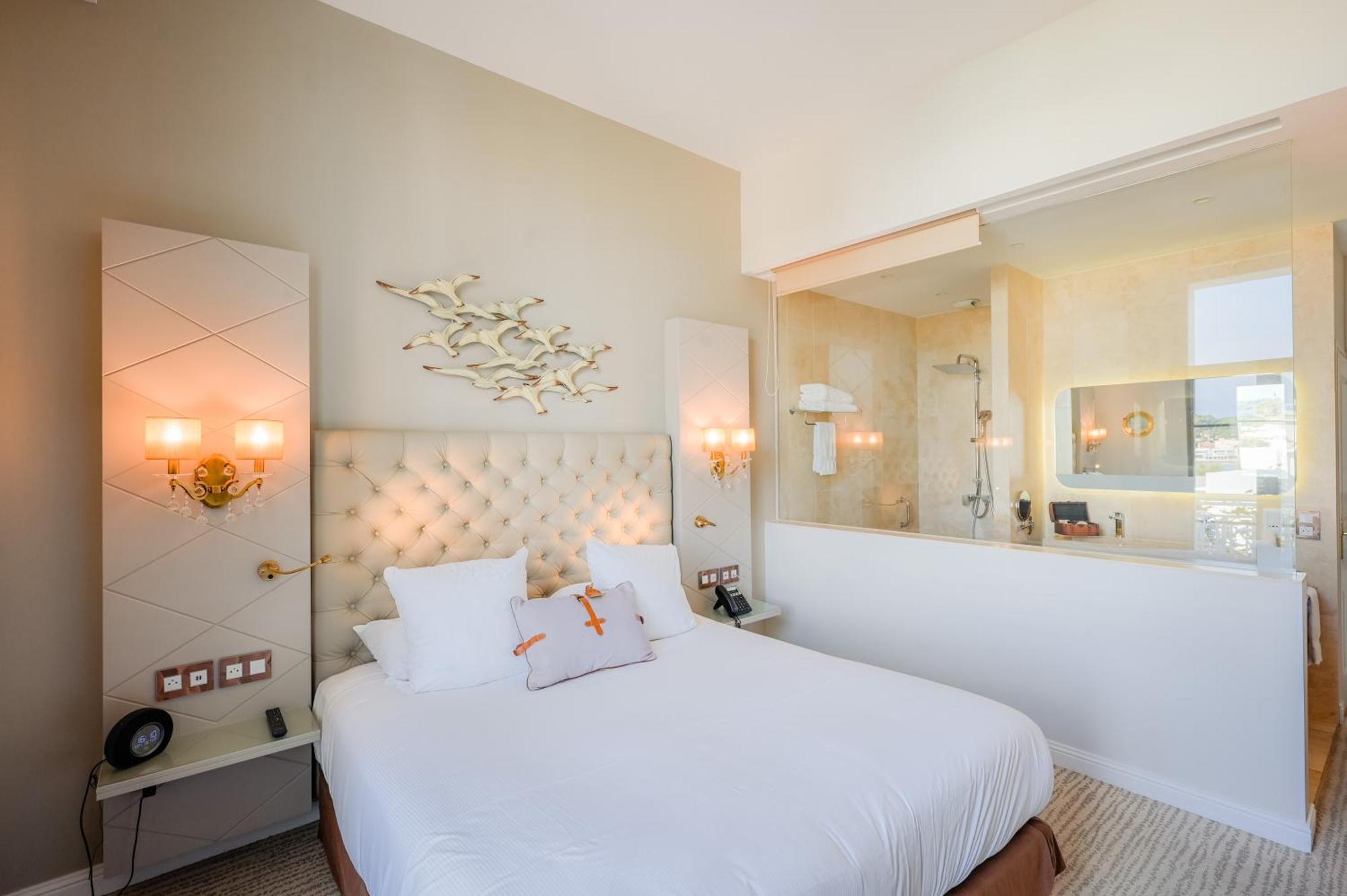 Grand Hotel Des Sablettes Plage, Curio Collection By Hilton La Seyne-sur-Mer Buitenkant foto
