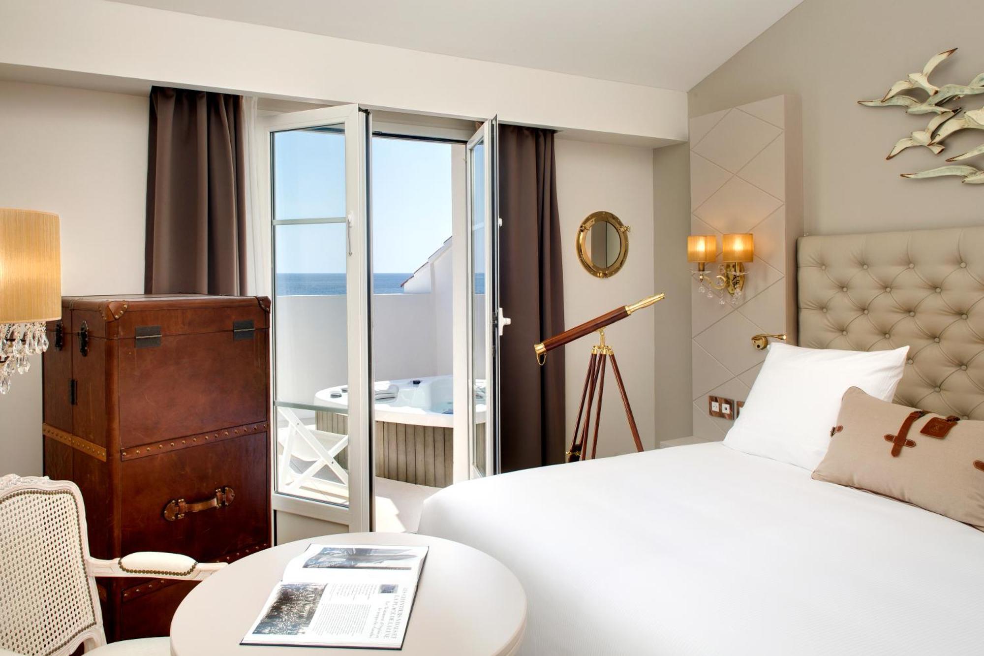 Grand Hotel Des Sablettes Plage, Curio Collection By Hilton La Seyne-sur-Mer Buitenkant foto