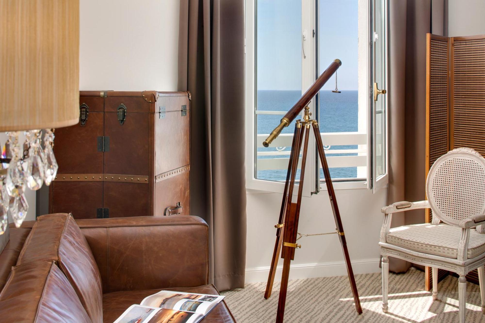Grand Hotel Des Sablettes Plage, Curio Collection By Hilton La Seyne-sur-Mer Buitenkant foto