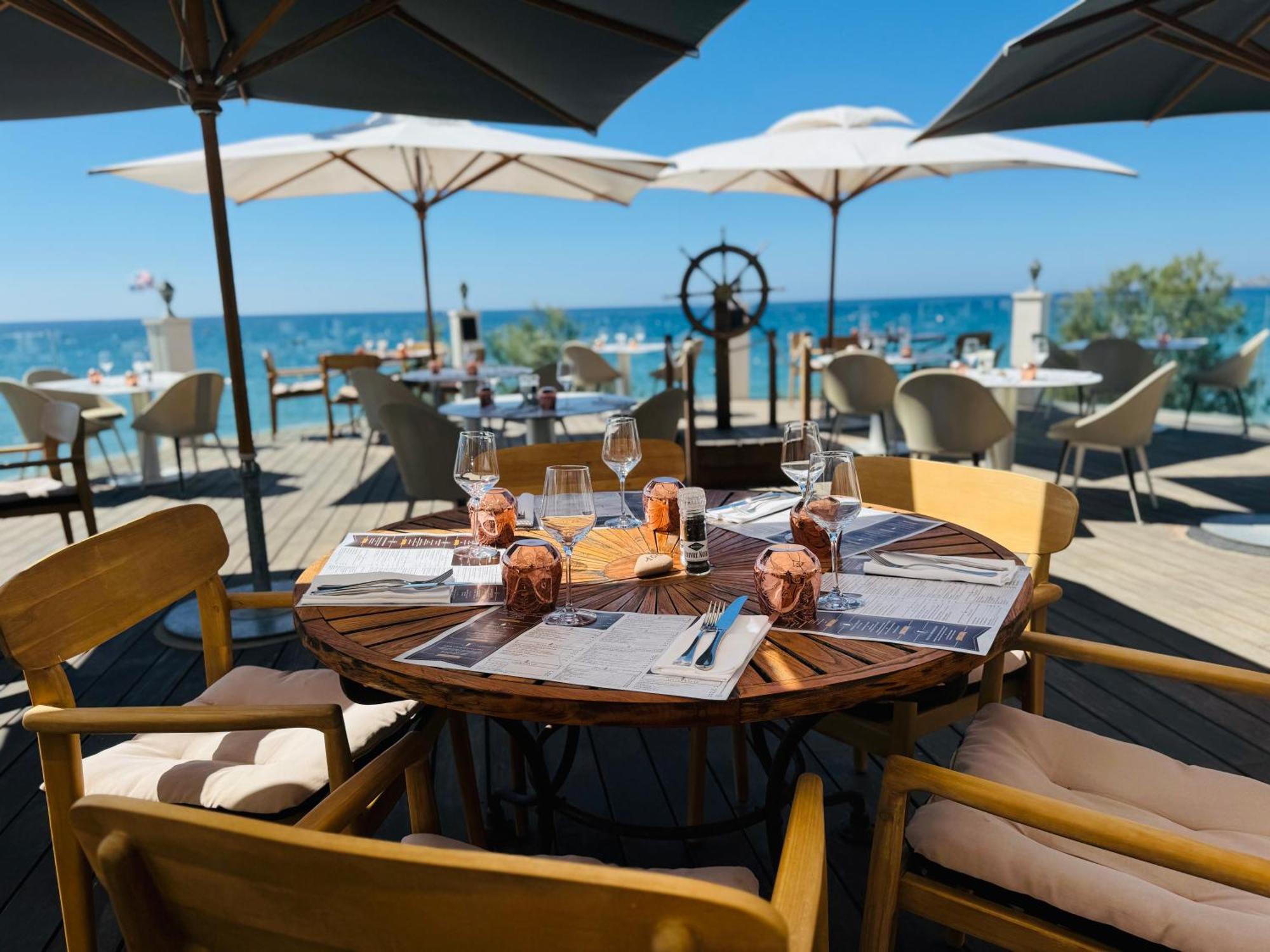 Grand Hotel Des Sablettes Plage, Curio Collection By Hilton La Seyne-sur-Mer Buitenkant foto