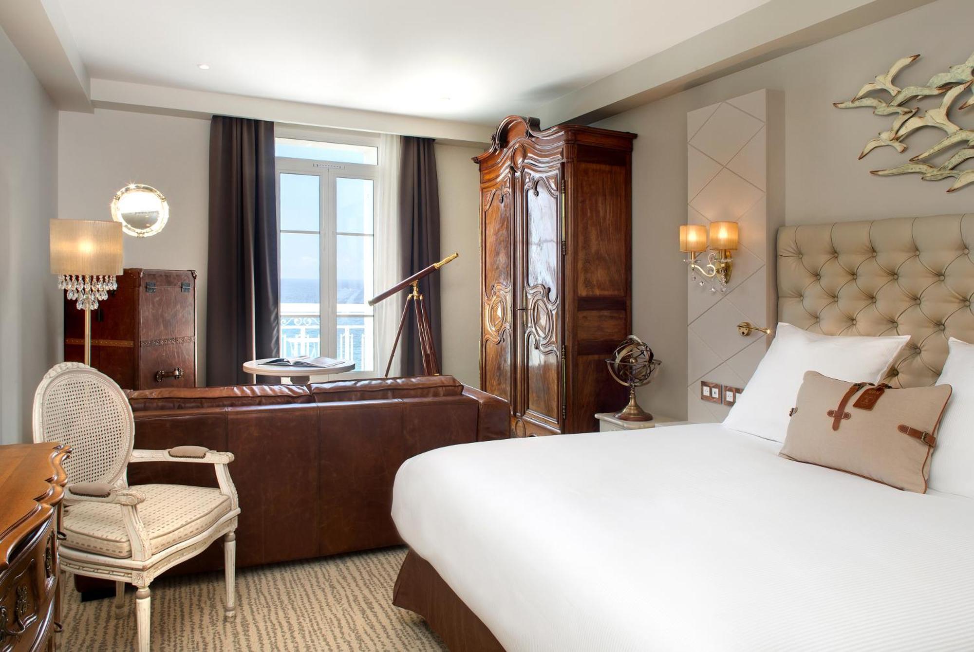 Grand Hotel Des Sablettes Plage, Curio Collection By Hilton La Seyne-sur-Mer Buitenkant foto